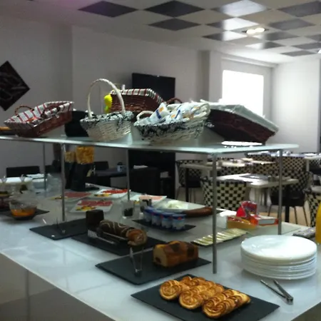 Hotel Nap Hotel Oviedo 4*